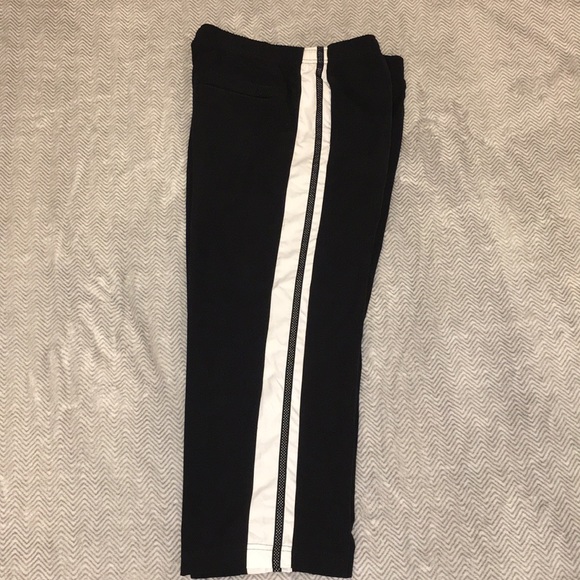 EUC Nike Capris Wind Pants - Picture 3 of 6